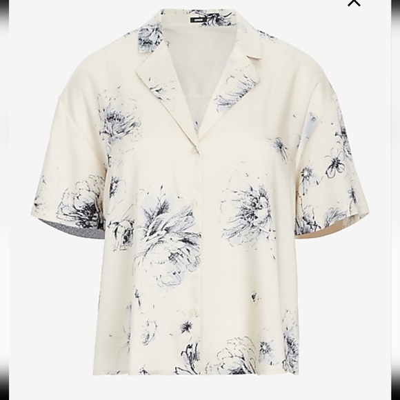 Express Floral Short Sleeve Button Up Boxy Shirt - Picture 3 of 7